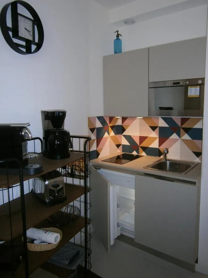 Appartement 2 Pieces Coeur Vieil Antibes 0*,  France